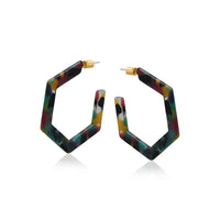 Hexagonal earring in black multicoloured mottle