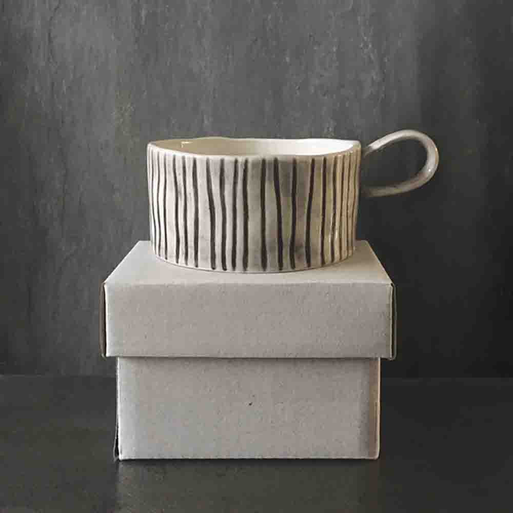 Scratched Lines Candle Holder