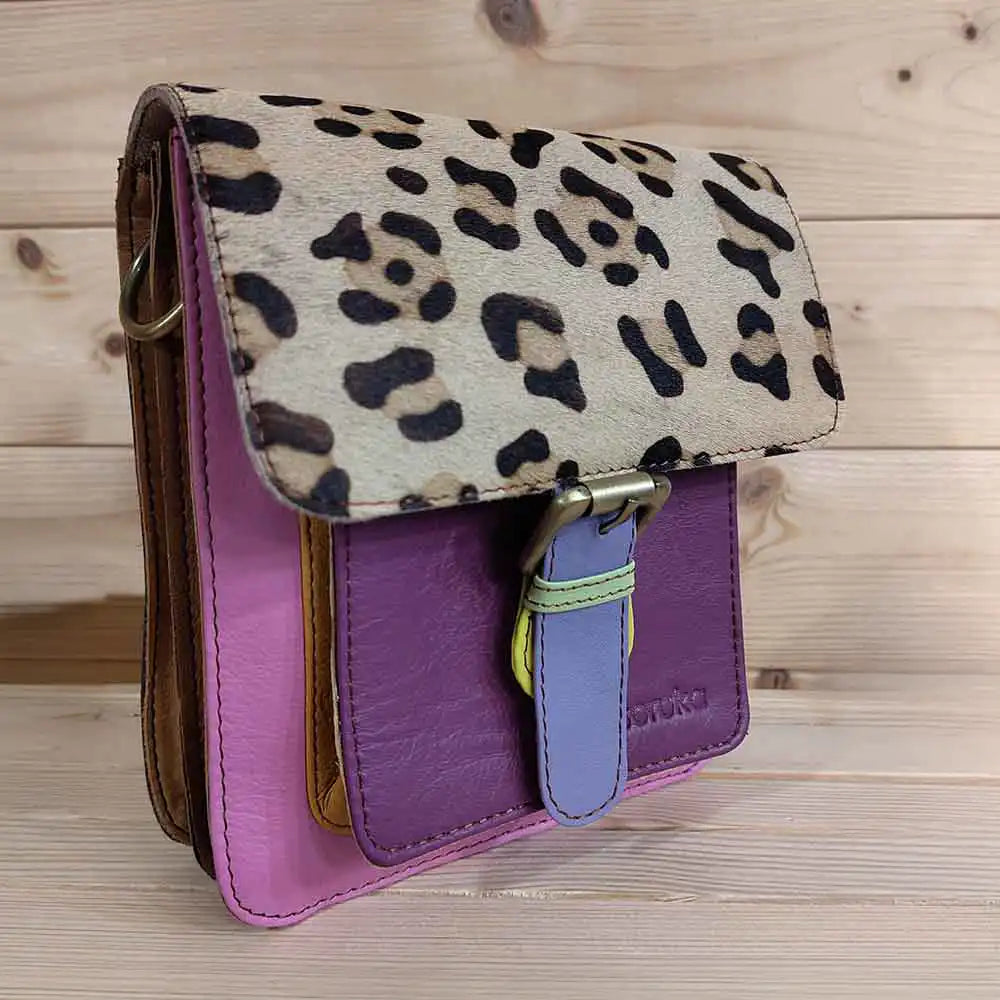 Hanna Crossbody Bag in Hot Pink