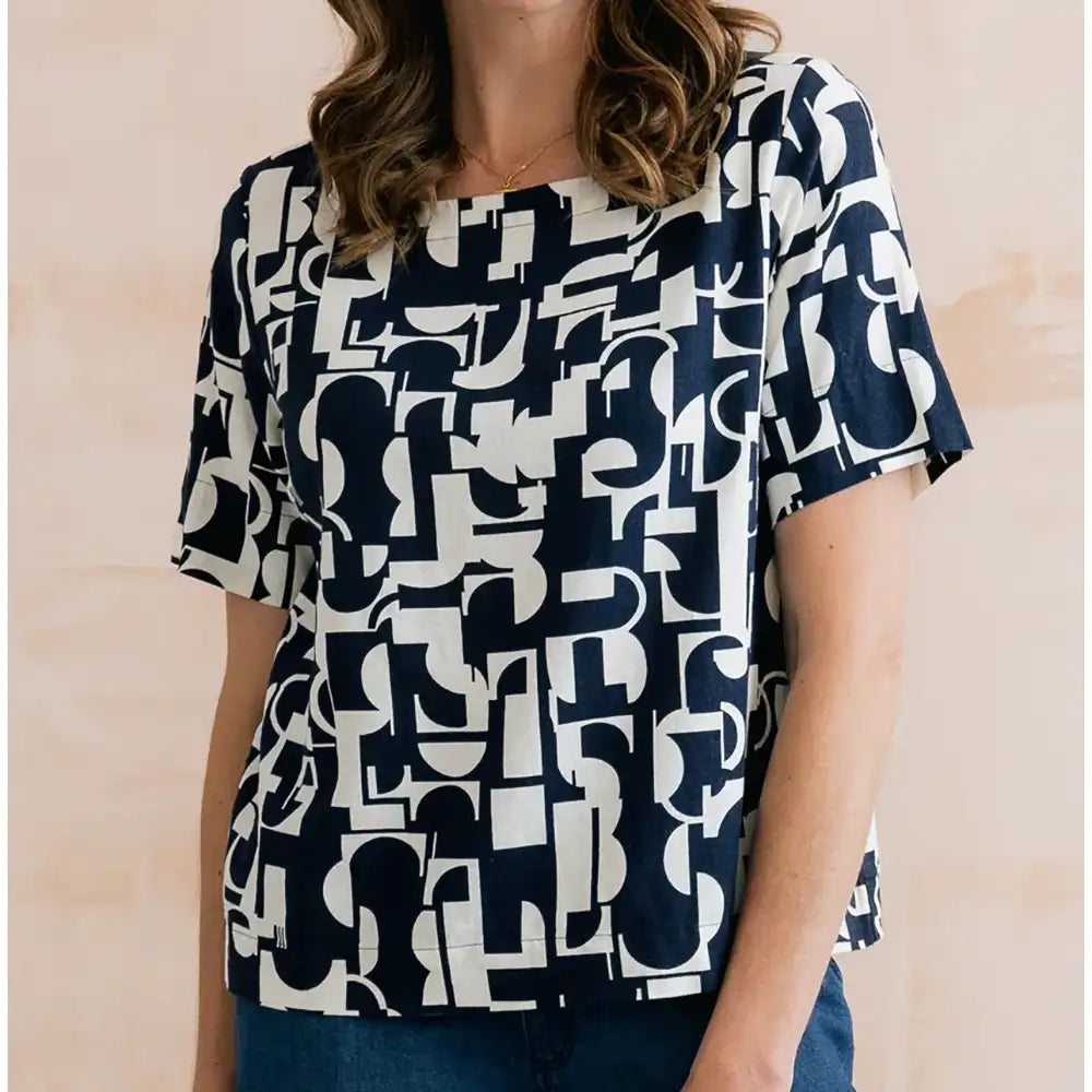 Bella Linen Blend Shell Top - Geo Navy
