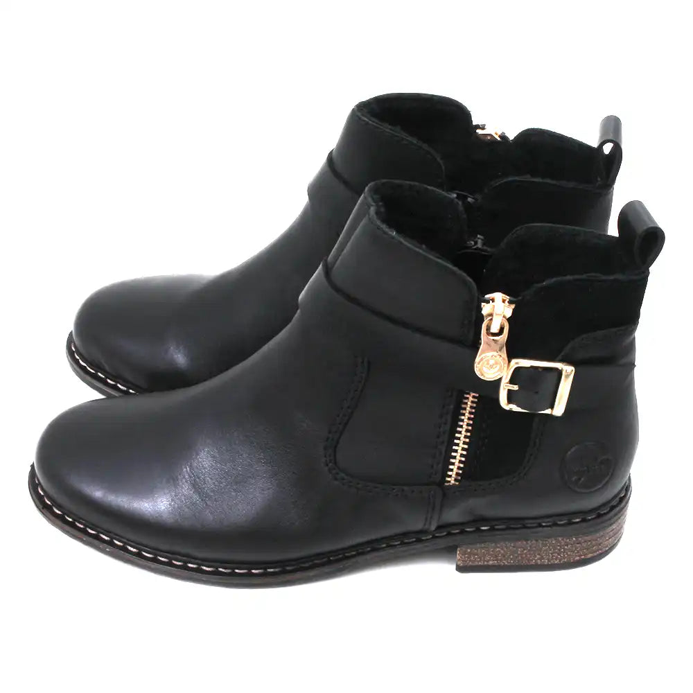 Zip Fastening Chelsea Boots - Black