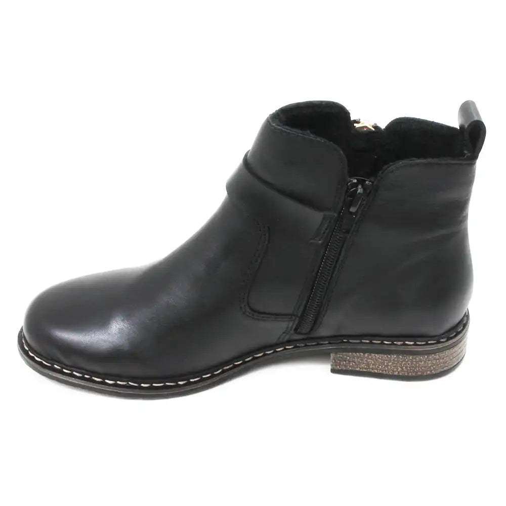 Zip Fastening Chelsea Boots - Black