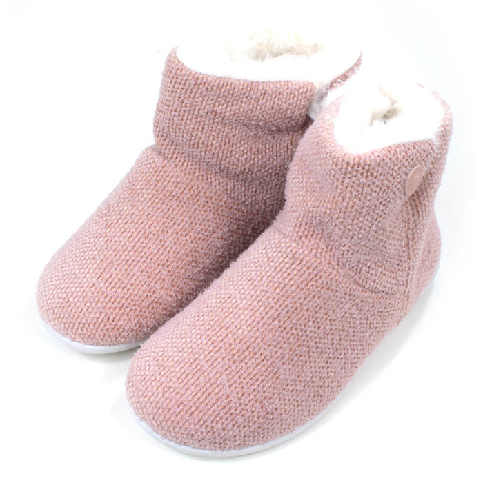 Shu Da Jenny ankle booties slippers. Pink knitted. White furry lining. Angled view.