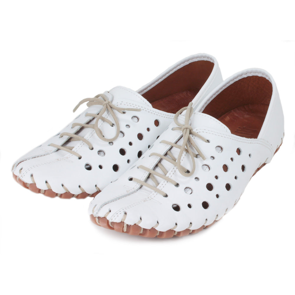 Riva Lace-Up Zeta Shoes White